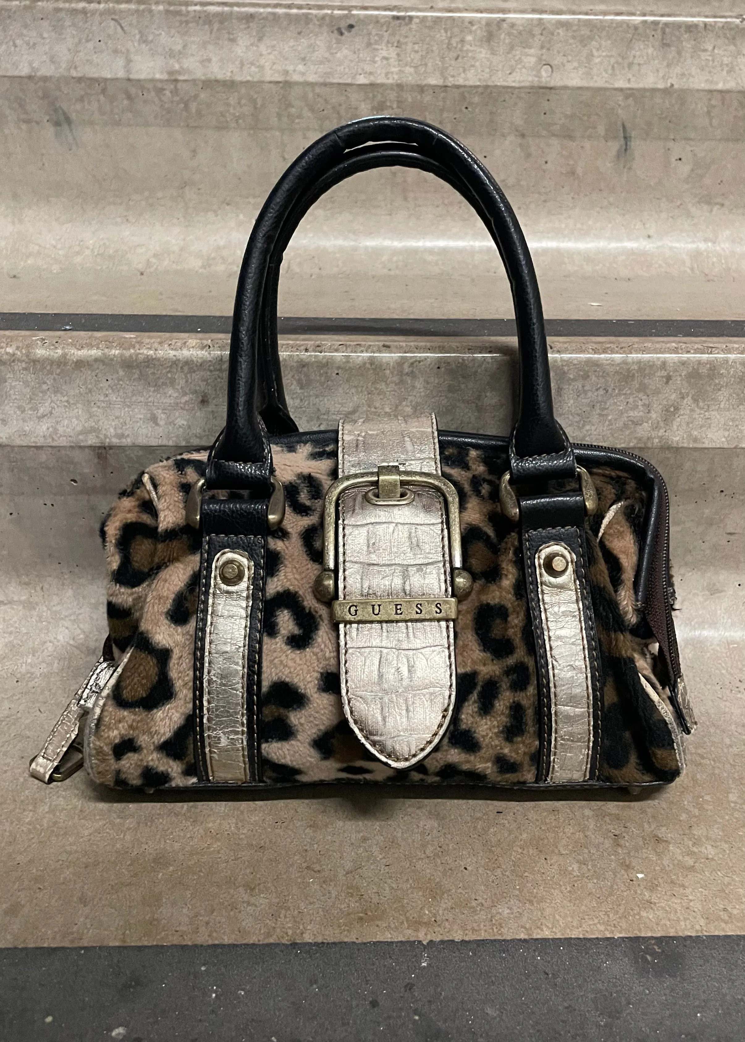 2000s Guess Bag