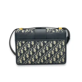 30 Montaigne Shoulder bag in Jacquard, Gold Hardware