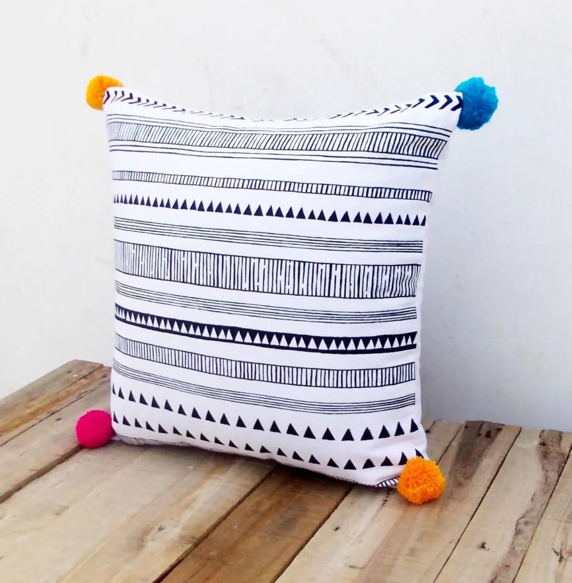 Aztec print pillow cover, cotton pillow case, tribal, geometrical, standard size 16X16 inches.