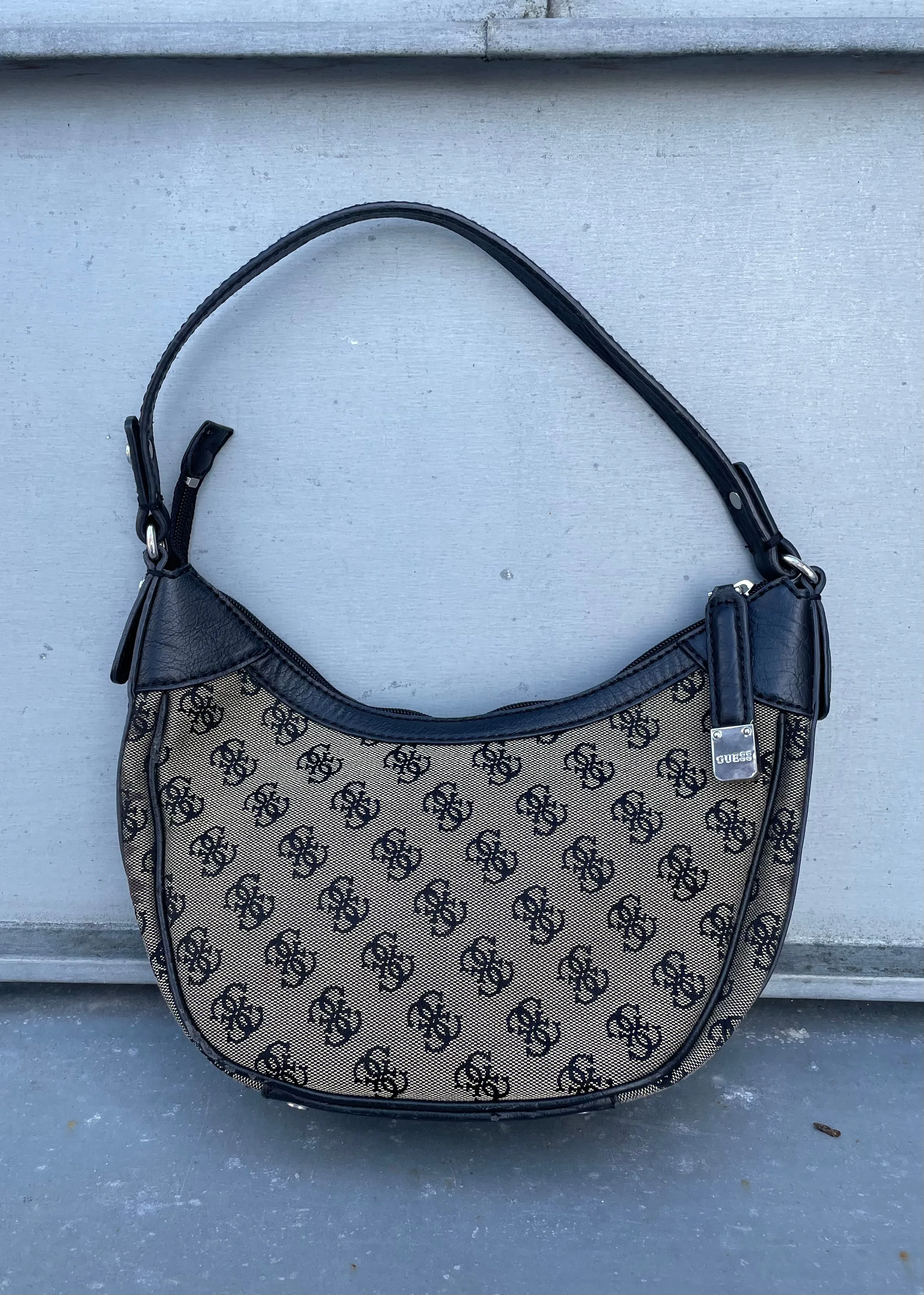 Guess Womens Handbag - Stylish and Luxurious Designer Purse