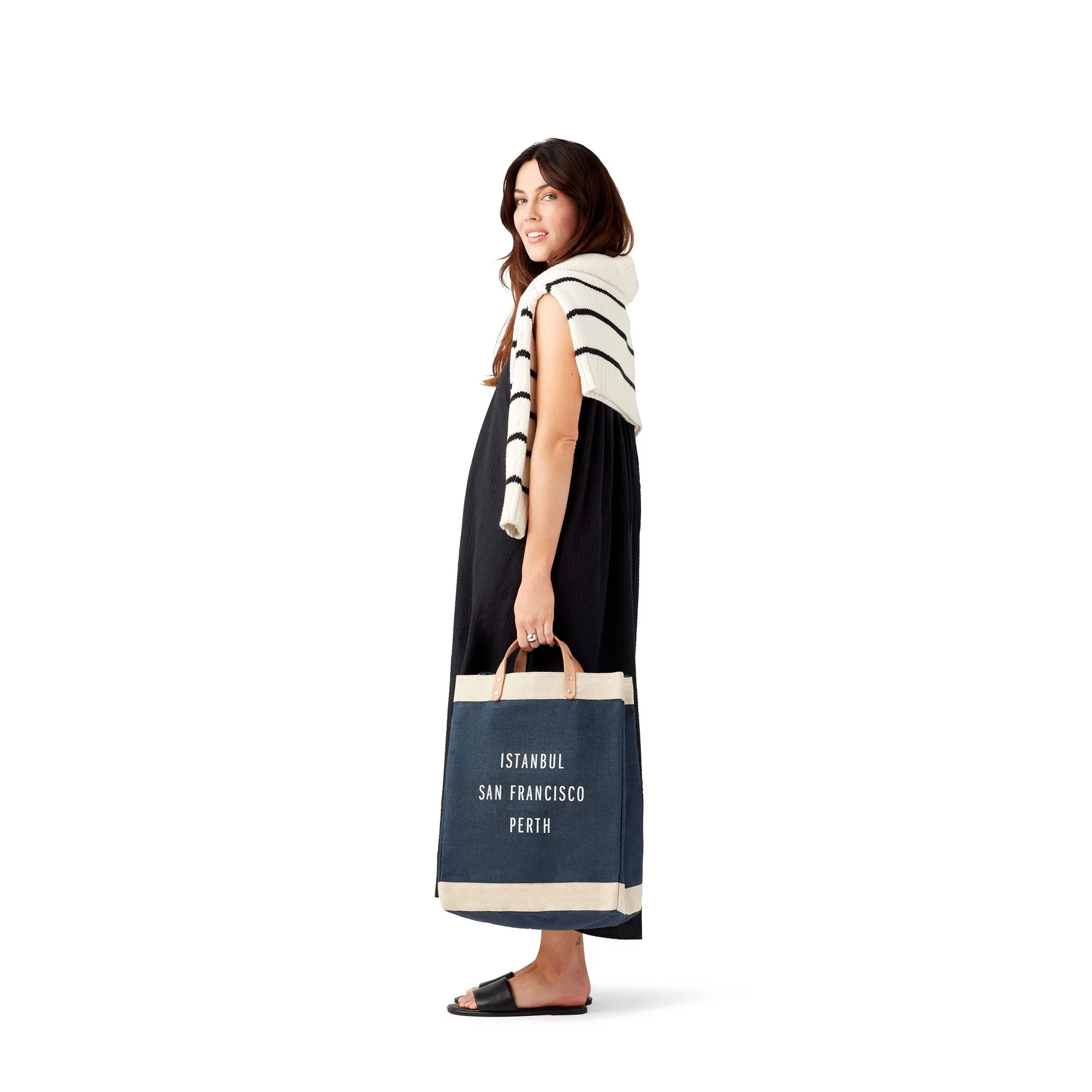 Market Bag in Navy