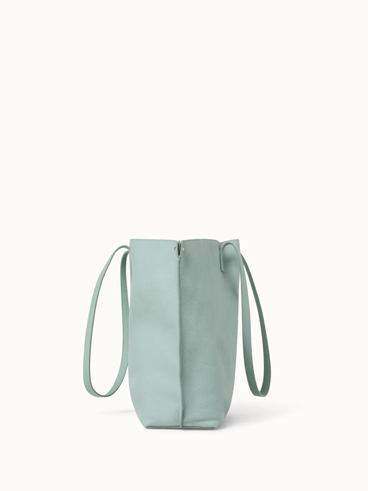 medium shoulder bag in cervocalf leather