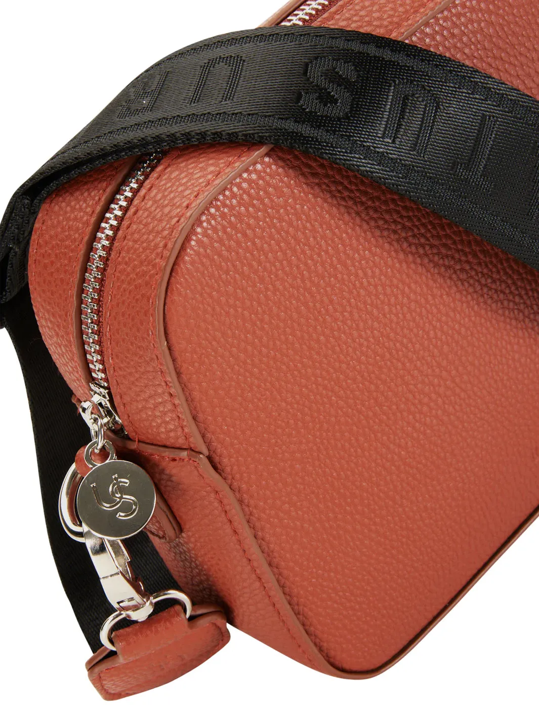 Urban Status Crossbody BOND Bag